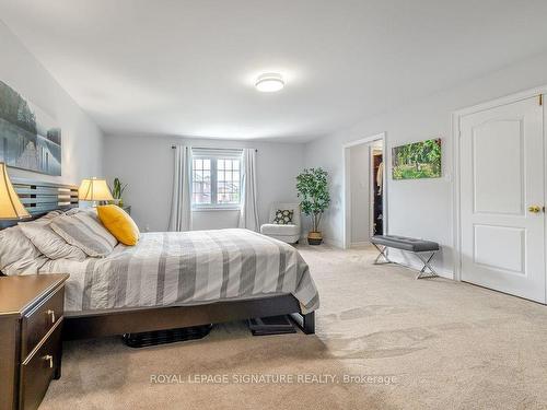 66 Alpaca Dr, Richmond Hill, ON - Indoor Photo Showing Bedroom