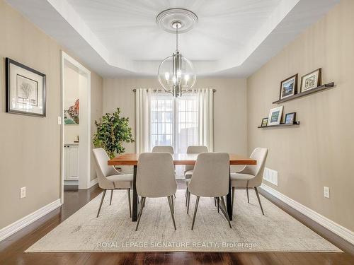 66 Alpaca Dr, Richmond Hill, ON - Indoor Photo Showing Dining Room