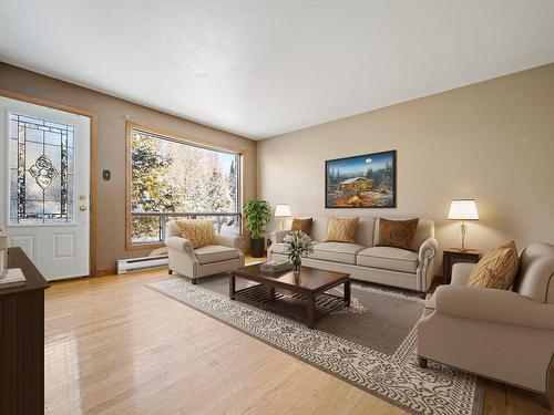 Salon - 4726 Route De L'Ascension, Rivière-Rouge, QC - Indoor Photo Showing Living Room