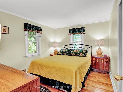 1928 Tiny Beaches Rd S, Tiny, ON - Indoor Photo Showing Bedroom