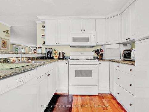 1928 Tiny Beaches Rd S, Tiny, ON - Indoor Photo Showing Kitchen