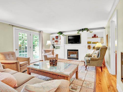 1928 Tiny Beaches Rd S, Tiny, ON - Indoor Photo Showing Living Room With Fireplace