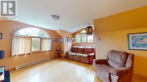 127 Drake St, Sault Ste. Marie, ON - Indoor Photo Showing Living Room