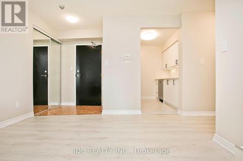 2209 - 35 Empress Avenue, Toronto, ON - Indoor Photo Showing Other Room