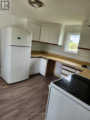 21192 Leslie Street, East Gwillimbury (Queensville), ON - Indoor Photo Showing Kitchen