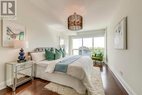 417 - 11 Bronte Road, Oakville (Bronte West), ON - Indoor Photo Showing Bedroom