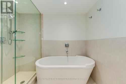 417 - 11 Bronte Road, Oakville (Bronte West), ON - Indoor Photo Showing Bathroom