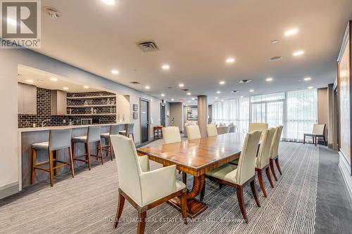 417 - 11 Bronte Road, Oakville (Bronte West), ON - Indoor Photo Showing Dining Room