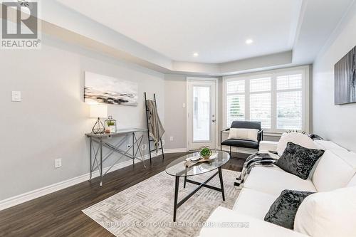 4-01 - 2420 Baronwood Drive, Oakville (West Oak Trails), ON - Indoor Photo Showing Living Room