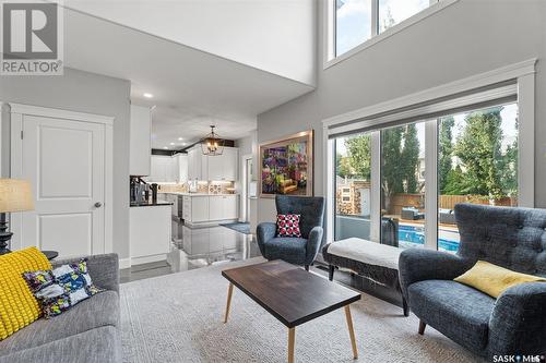 722 Brookhurst Lane, Saskatoon, SK - Indoor Photo Showing Living Room