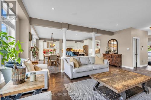 20 Lampman Drive, Hamilton (Ancaster), ON - Indoor Photo Showing Living Room