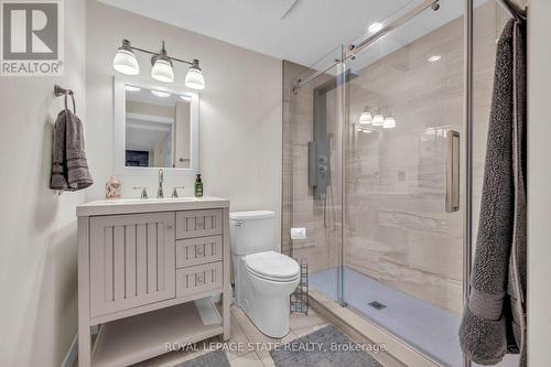 20 Lampman Drive, Hamilton (Ancaster), ON - Indoor Photo Showing Bathroom