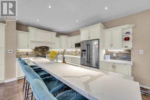 20 Lampman Drive, Hamilton (Ancaster), ON - Indoor Photo Showing Kitchen