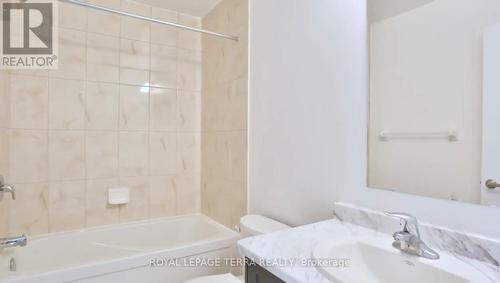 44 Pony Way, Kitchener, ON - Indoor Photo Showing Bathroom