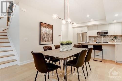 B - 415 Tweedsmuir Avenue, Ottawa, ON - Indoor Photo Showing Dining Room