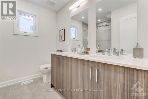 B - 415 Tweedsmuir Avenue, Ottawa, ON - Indoor Photo Showing Bathroom