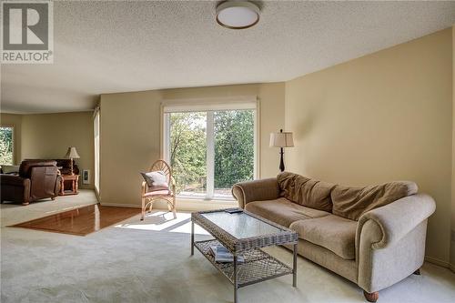 1380 Keast Drive, Sudbury, ON - Indoor Photo Showing Living Room