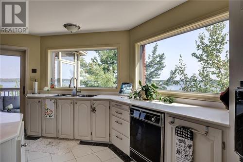 1380 Keast Drive, Sudbury, ON - Indoor Photo Showing Kitchen With Double Sink