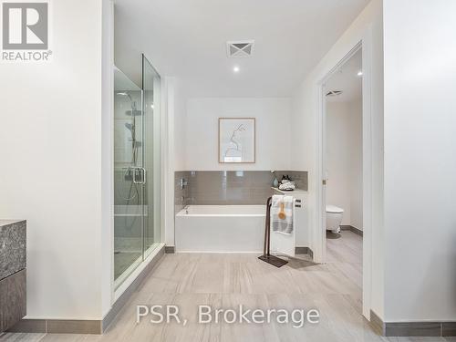 512 - 6 Jackes Avenue, Toronto (Rosedale-Moore Park), ON - Indoor Photo Showing Bathroom