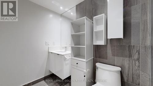 2607 - 99 Broadway Avenue, Toronto (Mount Pleasant West), ON - Indoor Photo Showing Bathroom