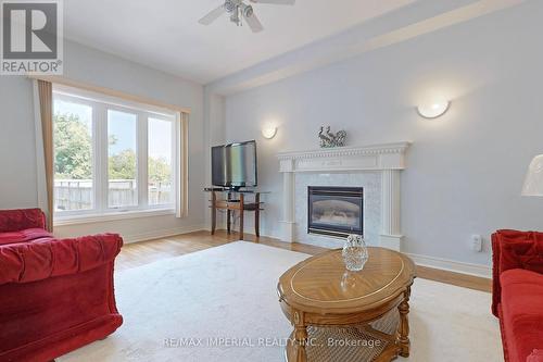 16 Oak Avenue, Richmond Hill (South Richvale), ON - Indoor Photo Showing Living Room With Fireplace