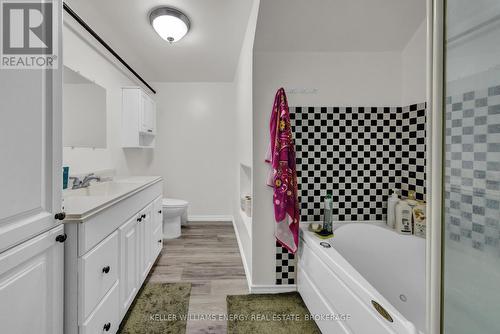 71 Queen Street, Prince Edward County (Picton), ON - Indoor Photo Showing Bathroom