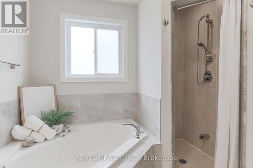 46 Claxton Crescent, Kawartha Lakes (Lindsay), ON - Indoor Photo Showing Bathroom