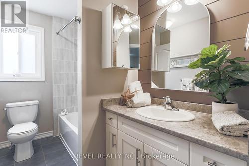 46 Claxton Crescent, Kawartha Lakes (Lindsay), ON - Indoor Photo Showing Bathroom