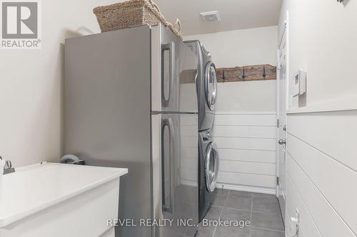 46 Claxton Crescent, Kawartha Lakes (Lindsay), ON - Indoor Photo Showing Laundry Room