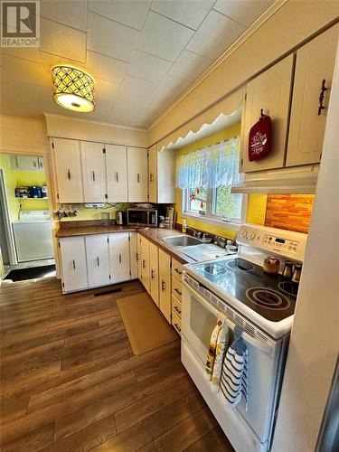 11 Main Street, Grand Falls-Windsor, NL - Indoor Photo Showing Kitchen