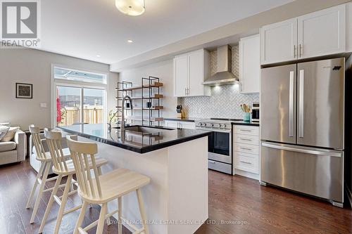 49 Clifford Crescent, New Tecumseth, ON - Indoor Photo Showing Kitchen With Upgraded Kitchen