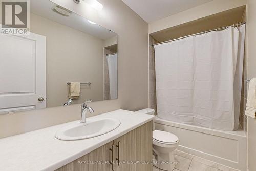 49 Clifford Crescent, New Tecumseth, ON - Indoor Photo Showing Bathroom