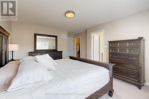 49 Clifford Crescent, New Tecumseth, ON - Indoor Photo Showing Bedroom