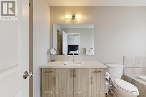 49 Clifford Crescent, New Tecumseth, ON - Indoor Photo Showing Bathroom