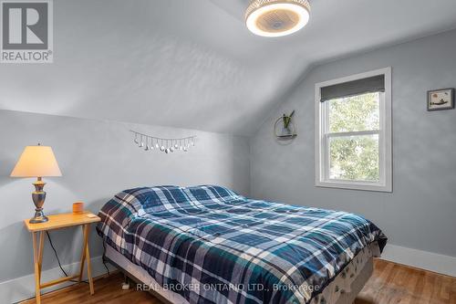 77 Albert Street N, Orillia, ON - Indoor Photo Showing Bedroom