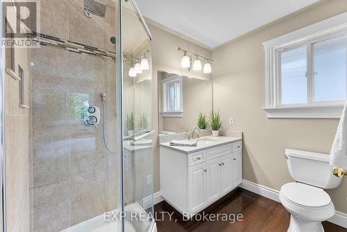 7949 Grossi Court, Niagara Falls, ON - Indoor Photo Showing Bathroom