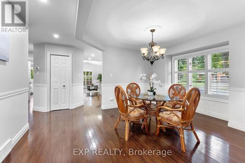 7949 Grossi Court, Niagara Falls, ON - Indoor Photo Showing Dining Room