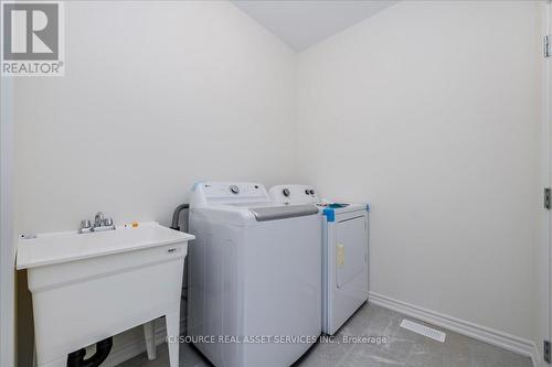 22 Greer Street, Barrie, ON - Indoor Photo Showing Laundry Room