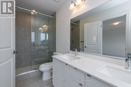 22 Greer Street, Barrie, ON - Indoor Photo Showing Bathroom