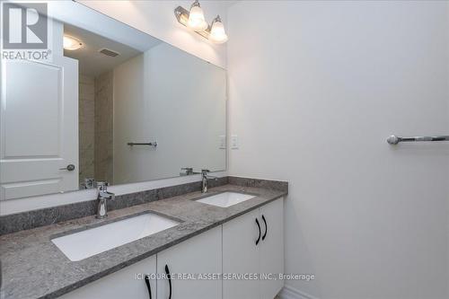 22 Greer Street, Barrie, ON - Indoor Photo Showing Bathroom