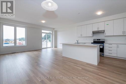 22 Greer Street, Barrie, ON - Indoor Photo Showing Kitchen