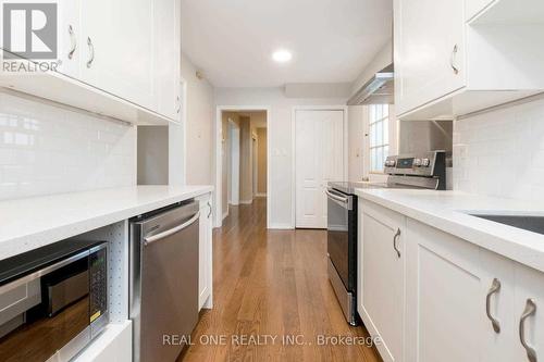 3237 Mcmaster Road, Mississauga, ON - Indoor Photo Showing Kitchen