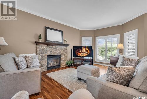 818 Shepherd Crescent, Saskatoon, SK - Indoor Photo Showing Living Room With Fireplace