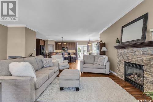 818 Shepherd Crescent, Saskatoon, SK - Indoor Photo Showing Living Room With Fireplace