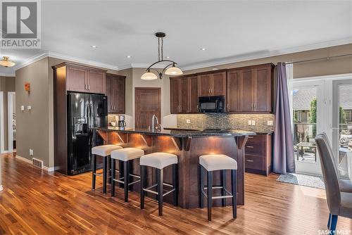 818 Shepherd Crescent, Saskatoon, SK - Indoor Photo Showing Kitchen With Upgraded Kitchen