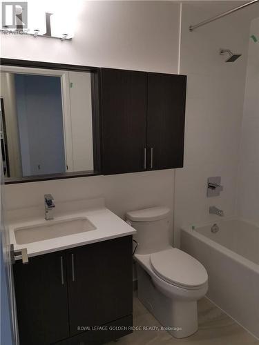 521 - 591 Sheppard Avenue E, Toronto (Bayview Village), ON - Indoor Photo Showing Bathroom