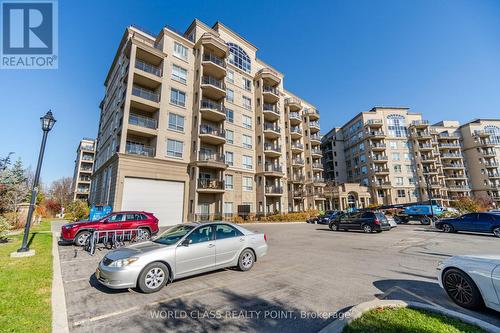 204 - 8 Maison Parc Court, Vaughan, ON - Outdoor With Facade