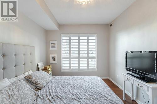 204 - 8 Maison Parc Court, Vaughan, ON - Indoor Photo Showing Bedroom