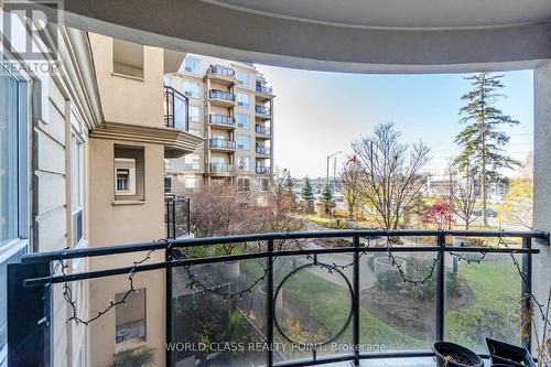 204 - 8 Maison Parc Court, Vaughan, ON - Outdoor