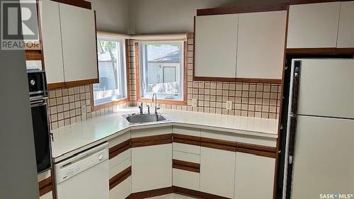 108 Connaught Crescent, Regina, SK - Indoor Photo Showing Kitchen